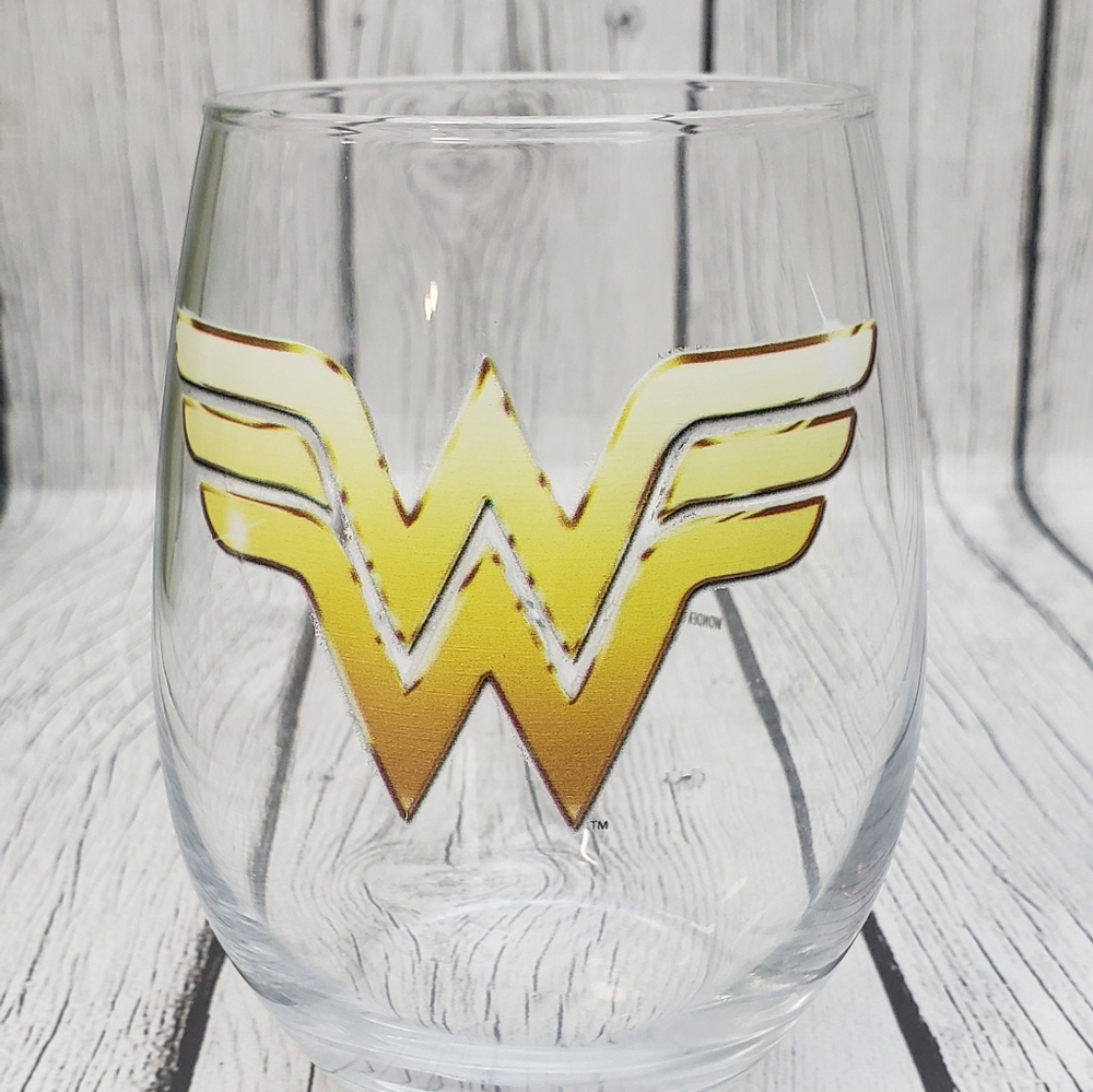 Wonder Woman Stemless Wine Glasses - 17 oz. Capacity